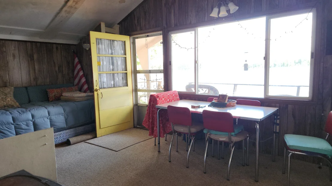 Photo of 36 Johnson