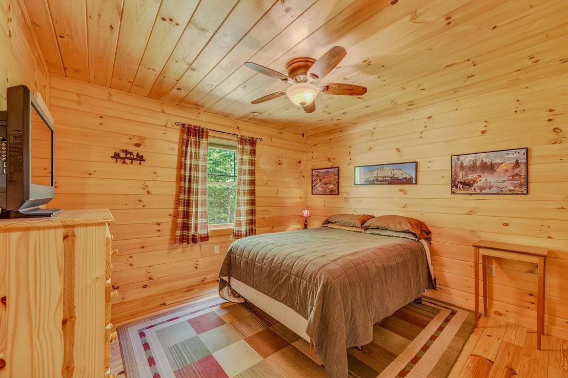 Photo of 1560 Cherry Valley