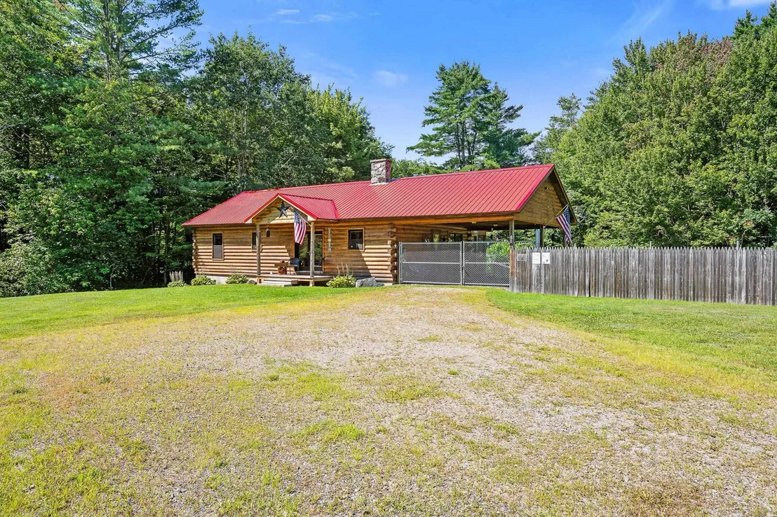 Photo of 162 South Lunenburg