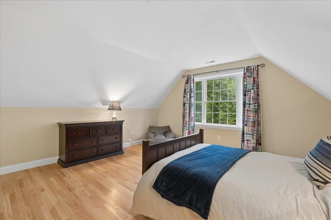Photo of 75 Tirrell