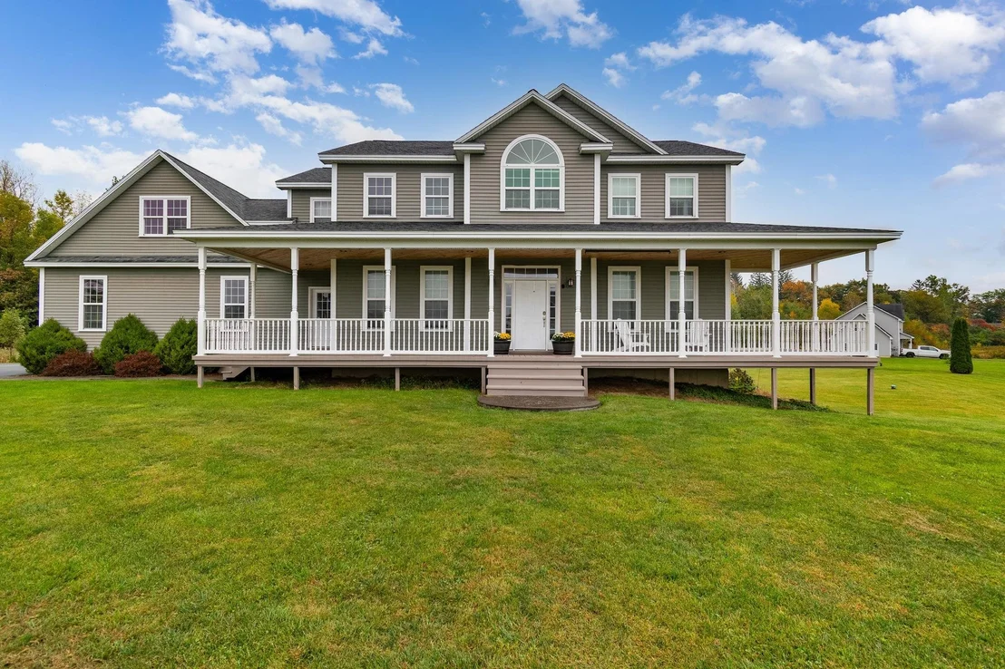 Photo of 8 Meadow View