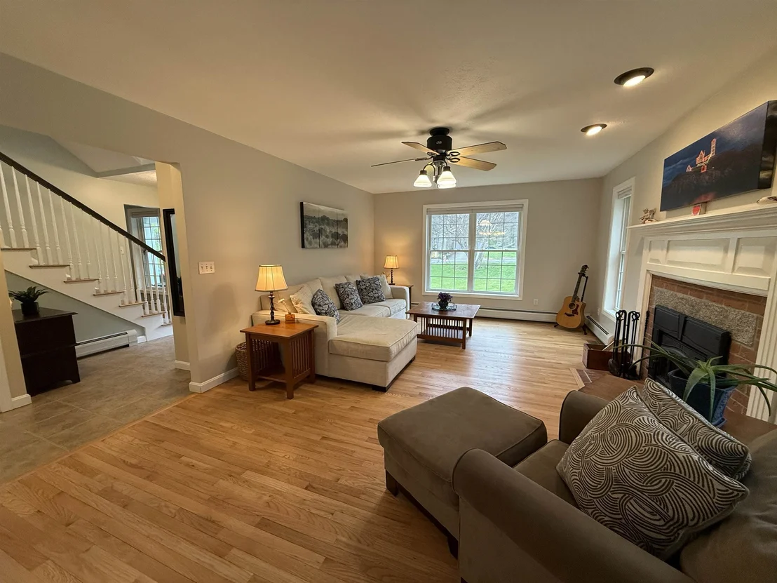 Photo of 28 Fieldstone