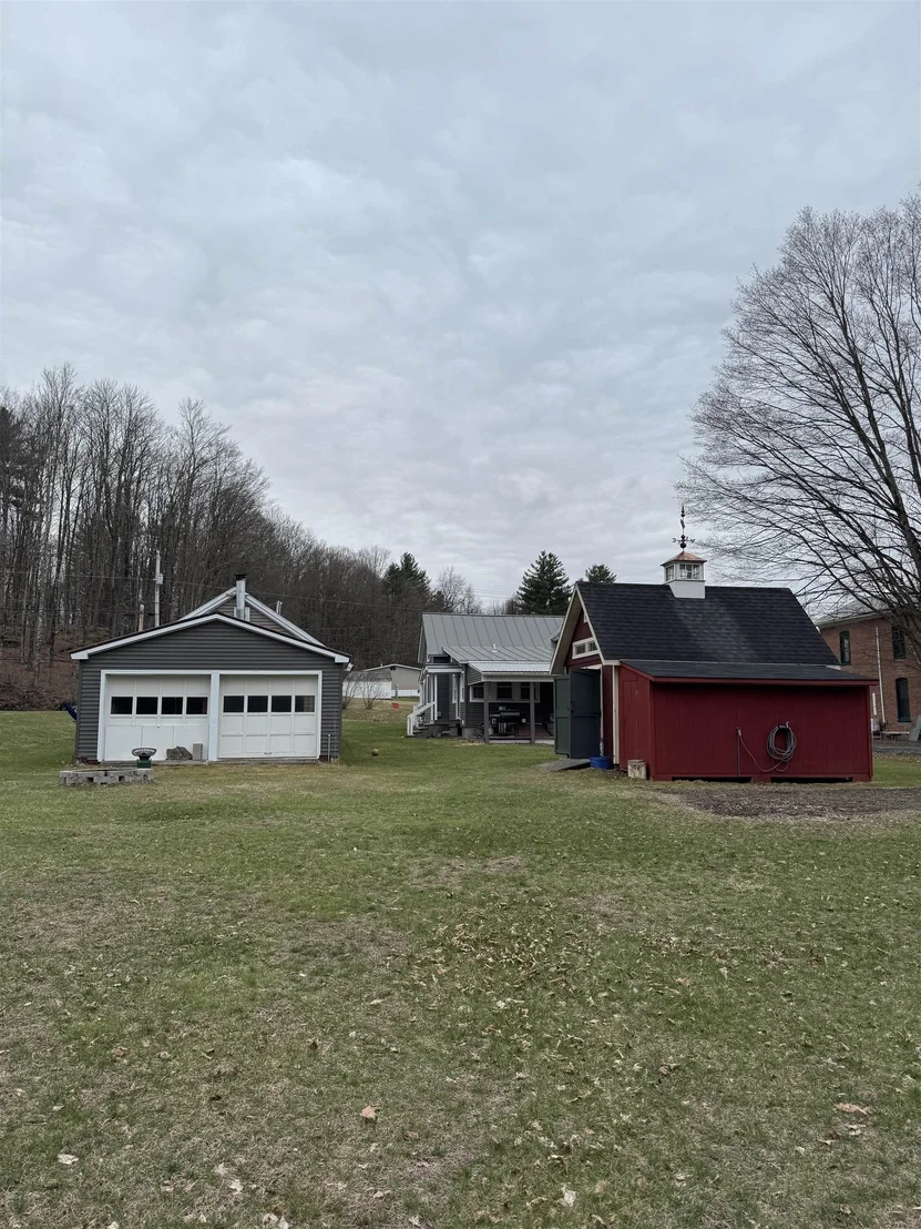 Photo of 416 River