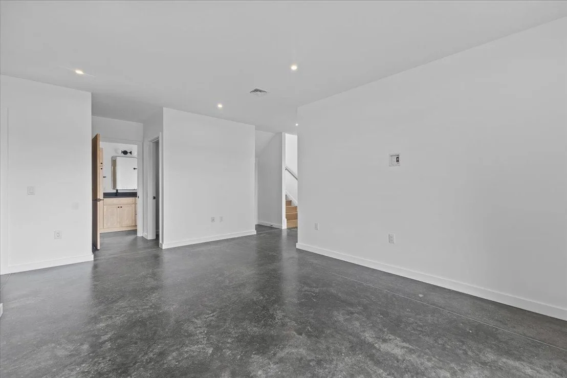 Photo of Unit LOT7 at 70 Salvas