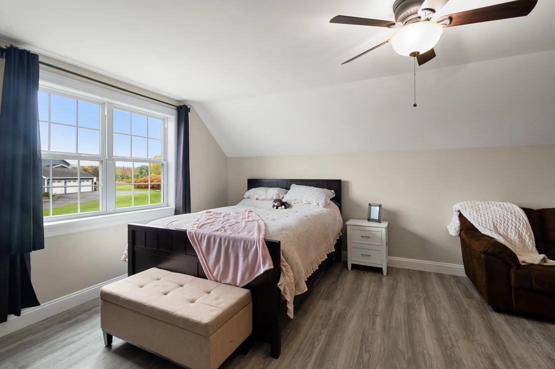 Photo of 8 Meadow View