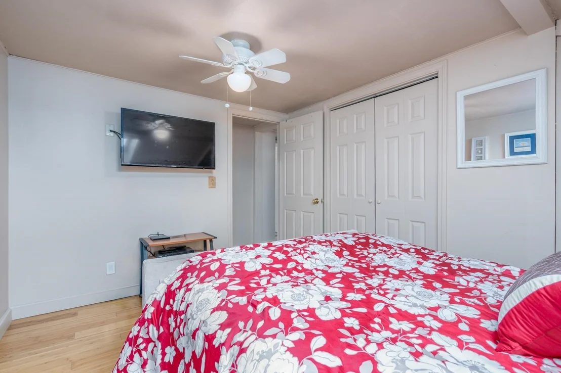 Photo of 140 Mountain View