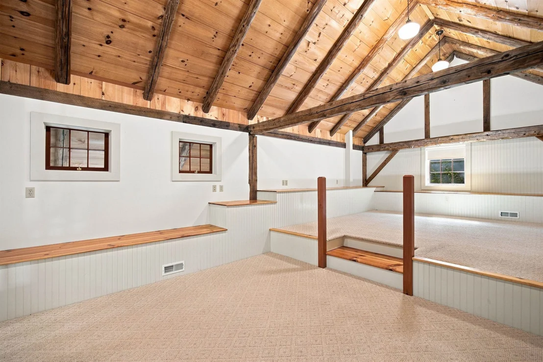 Photo of 369 Stoddard