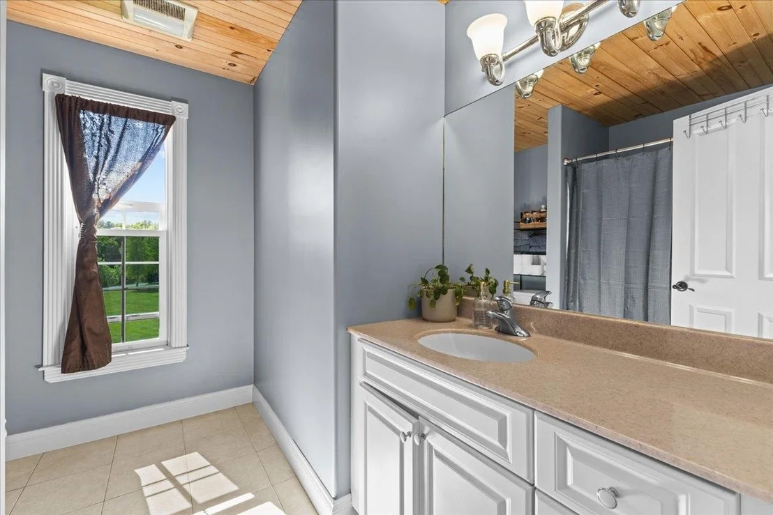 Photo of 413 Hibbard