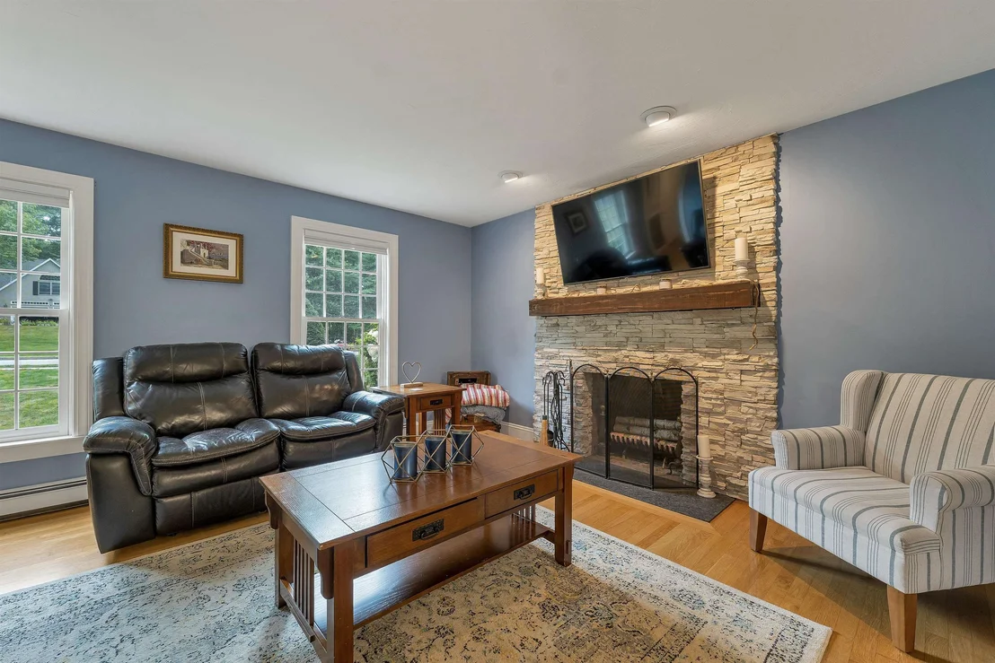 Photo of 27 Oakmont