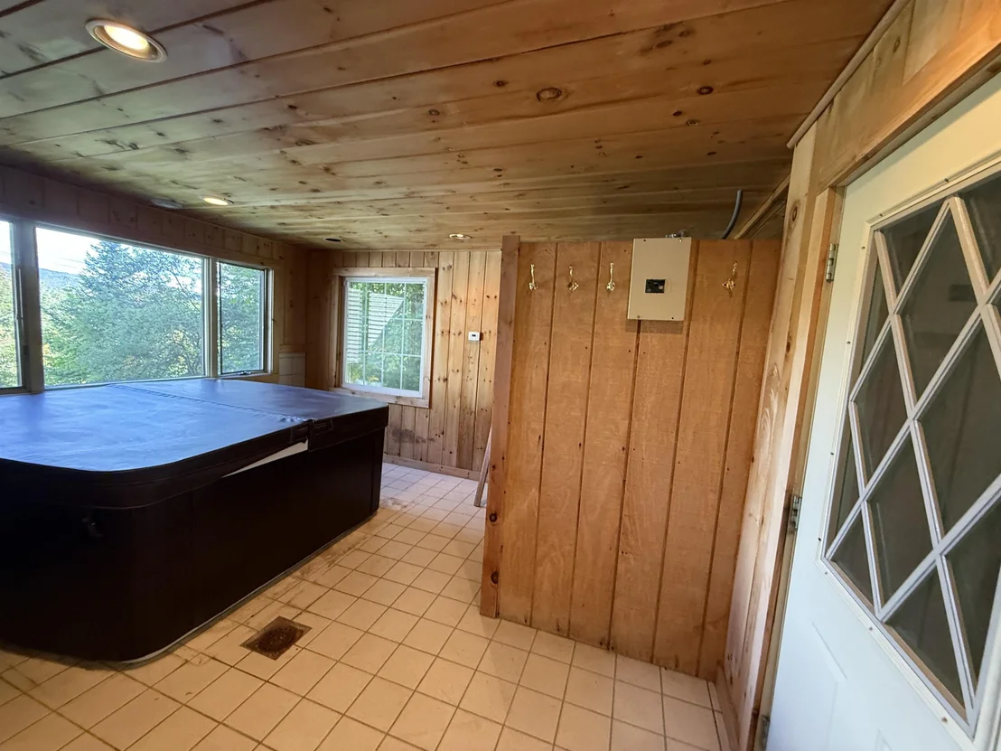 Photo of 58 Buckboard