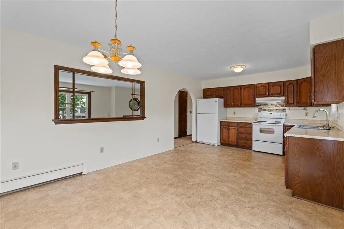 Photo of 17 Meadowbrook