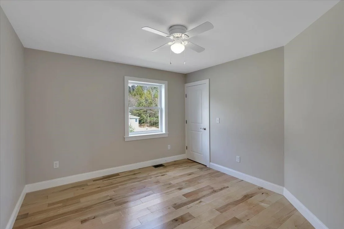 Photo of 49 Hemlock