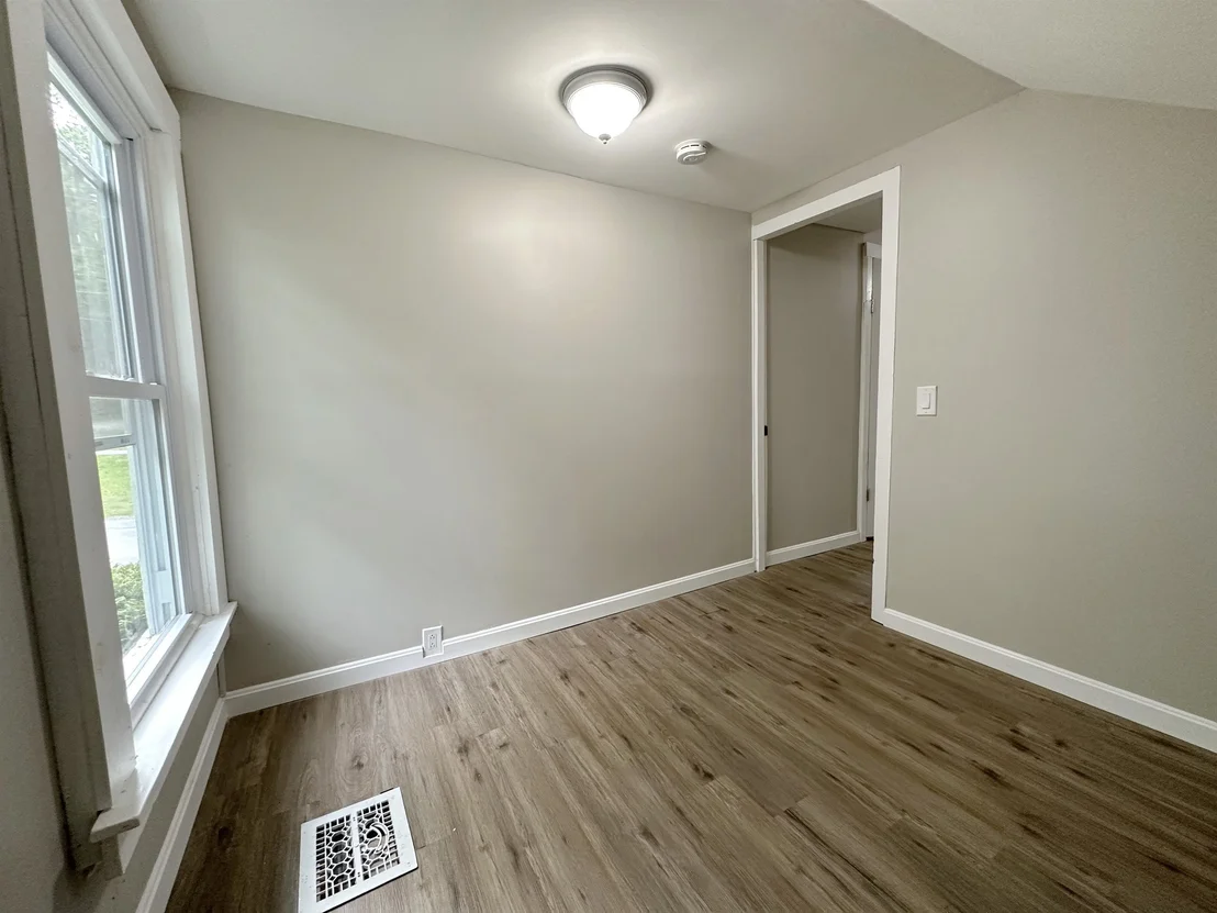 Photo of 461 South