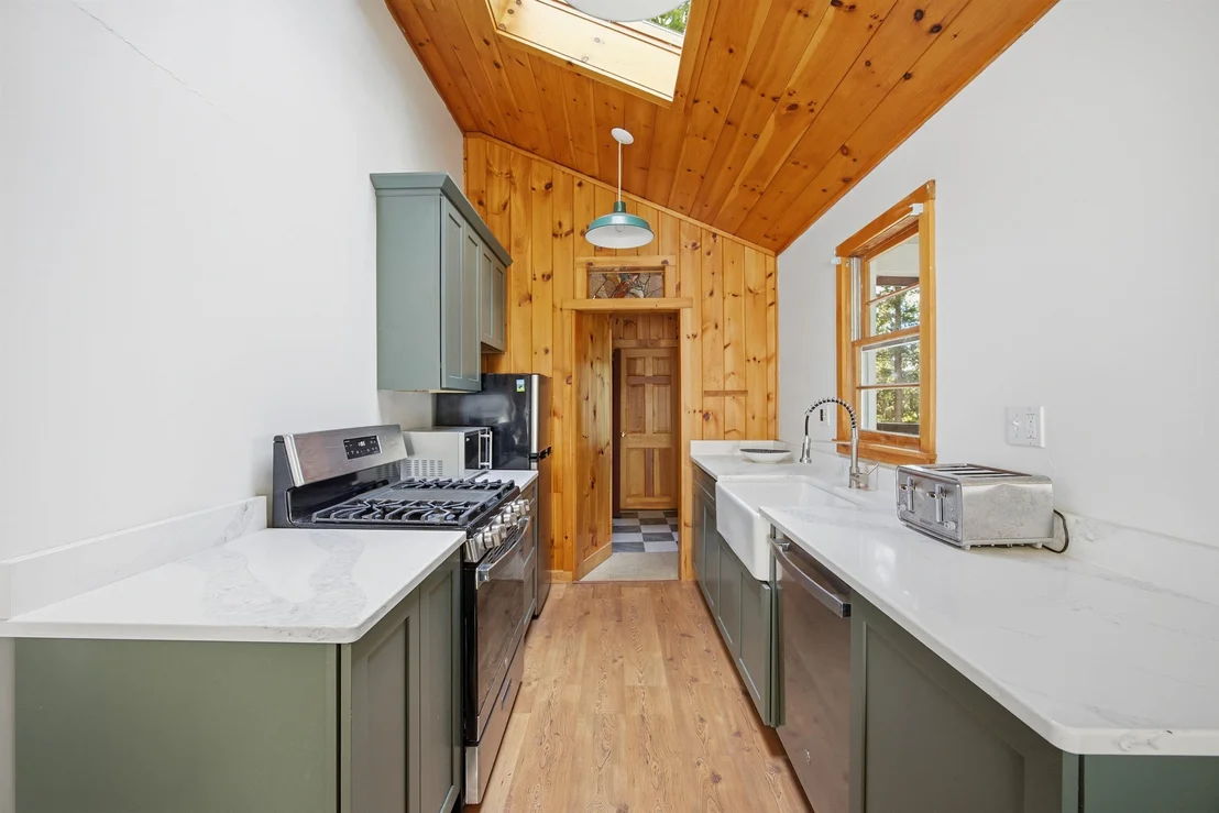 Photo of 310 Hemlock