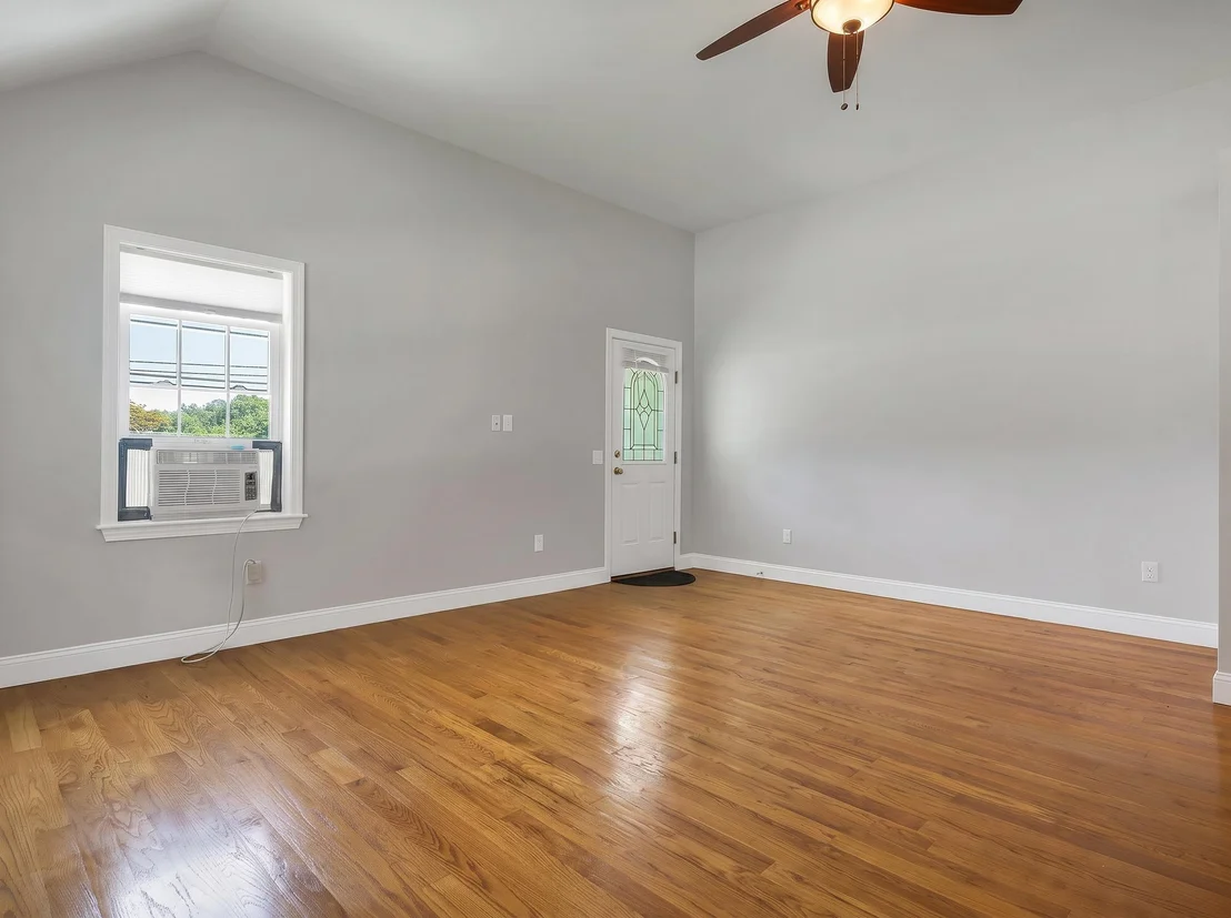 Photo of 11 Burnham