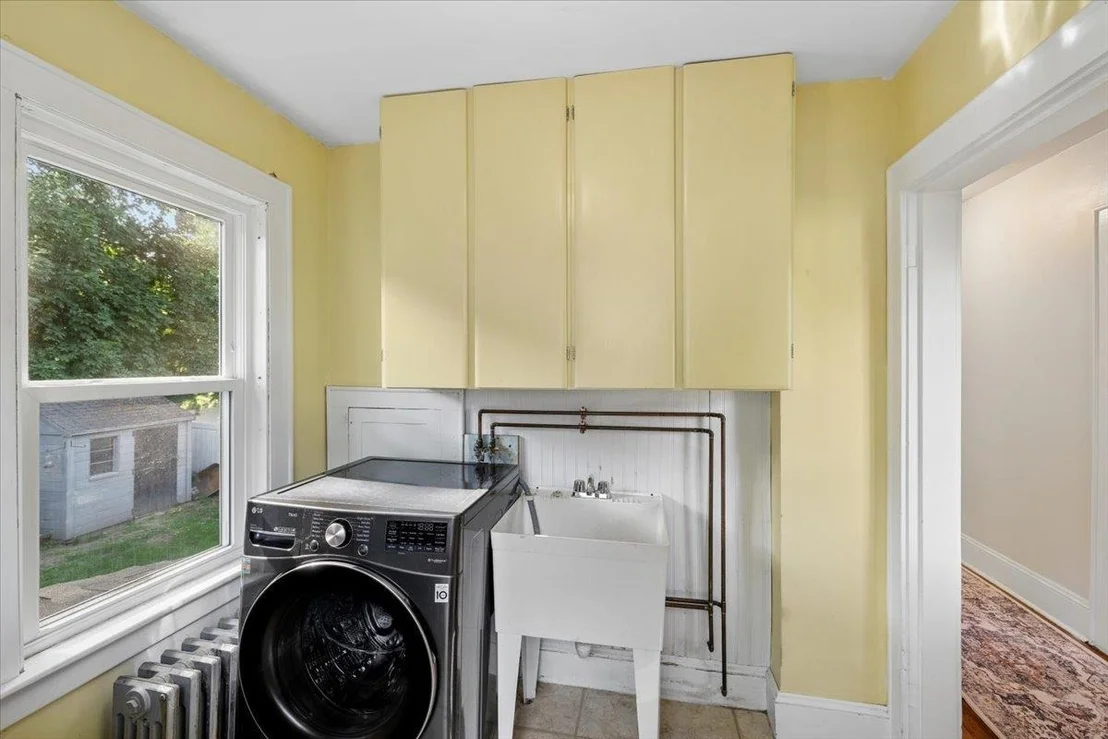 Photo of 838 Maple