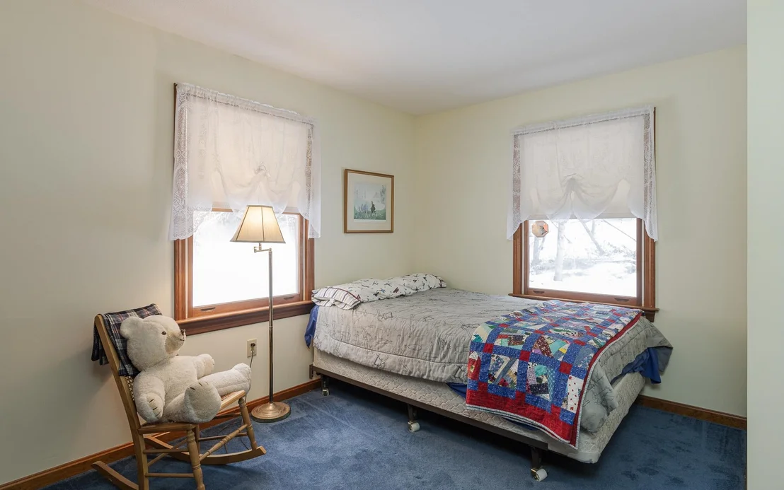 Photo of 521 County
