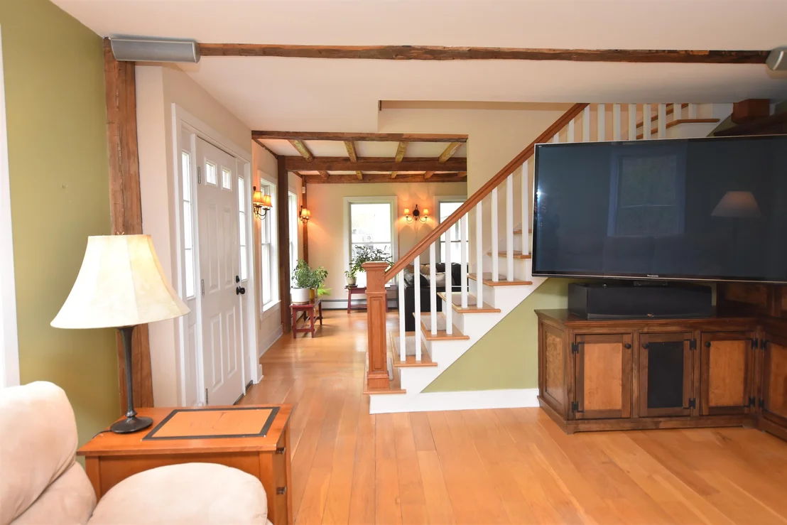 Photo of 3259 West Hill