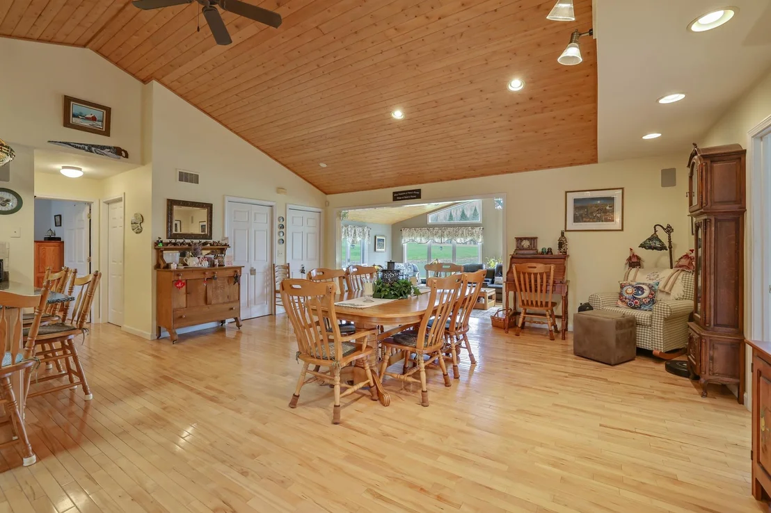 Photo of 348 Maple