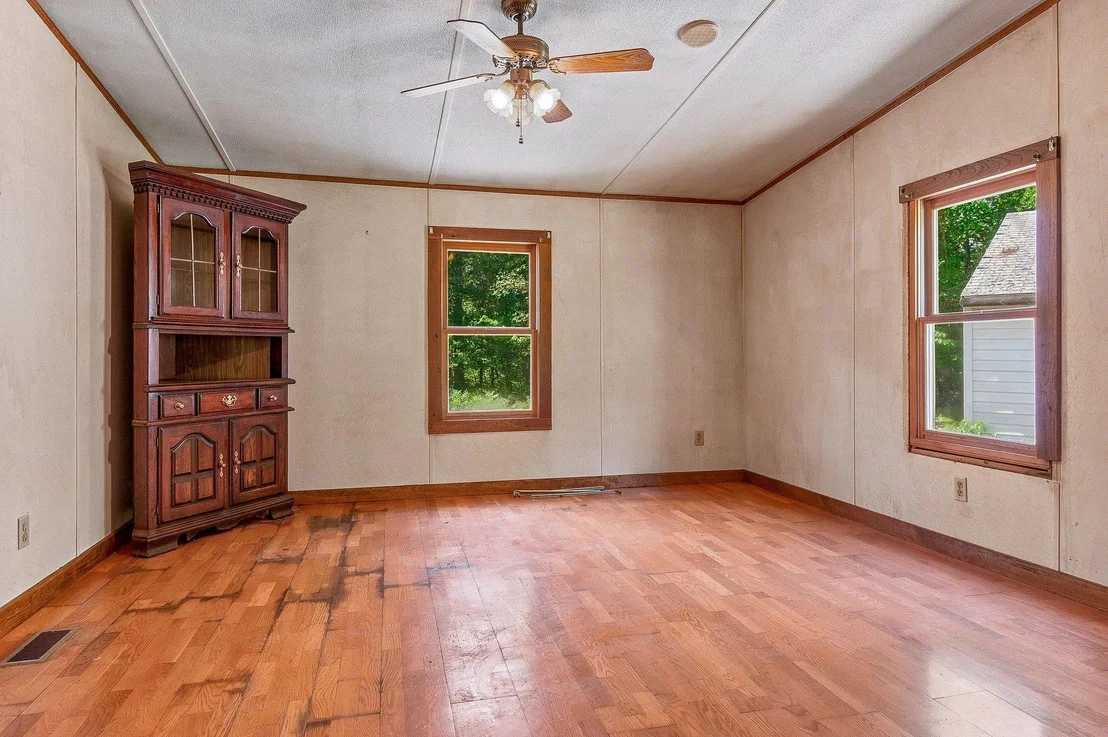 Photo of 99 Pine Ridge