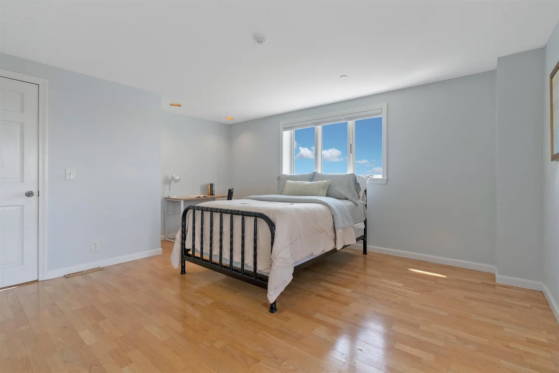 Photo of Unit 7 at 581 Ocean