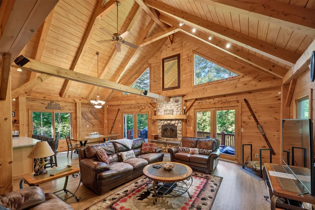 Photo of 858 Sheldon Hill