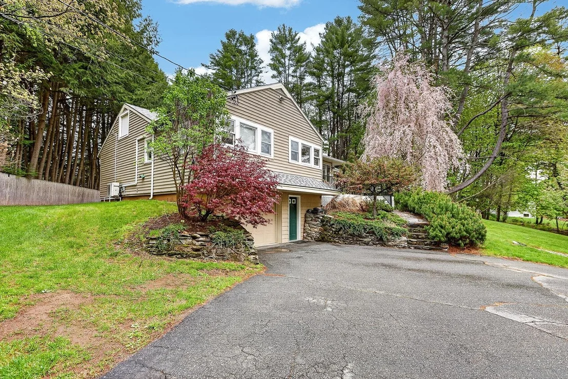 Photo of 9 Wyeth