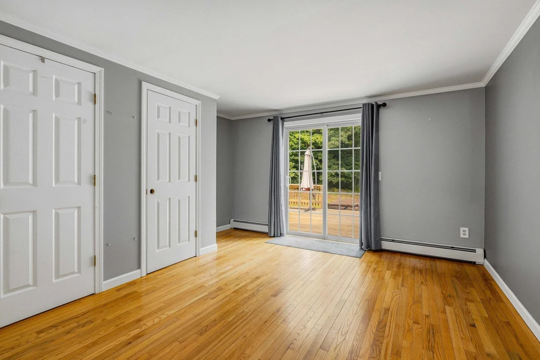 Photo of 8 Brookhaven