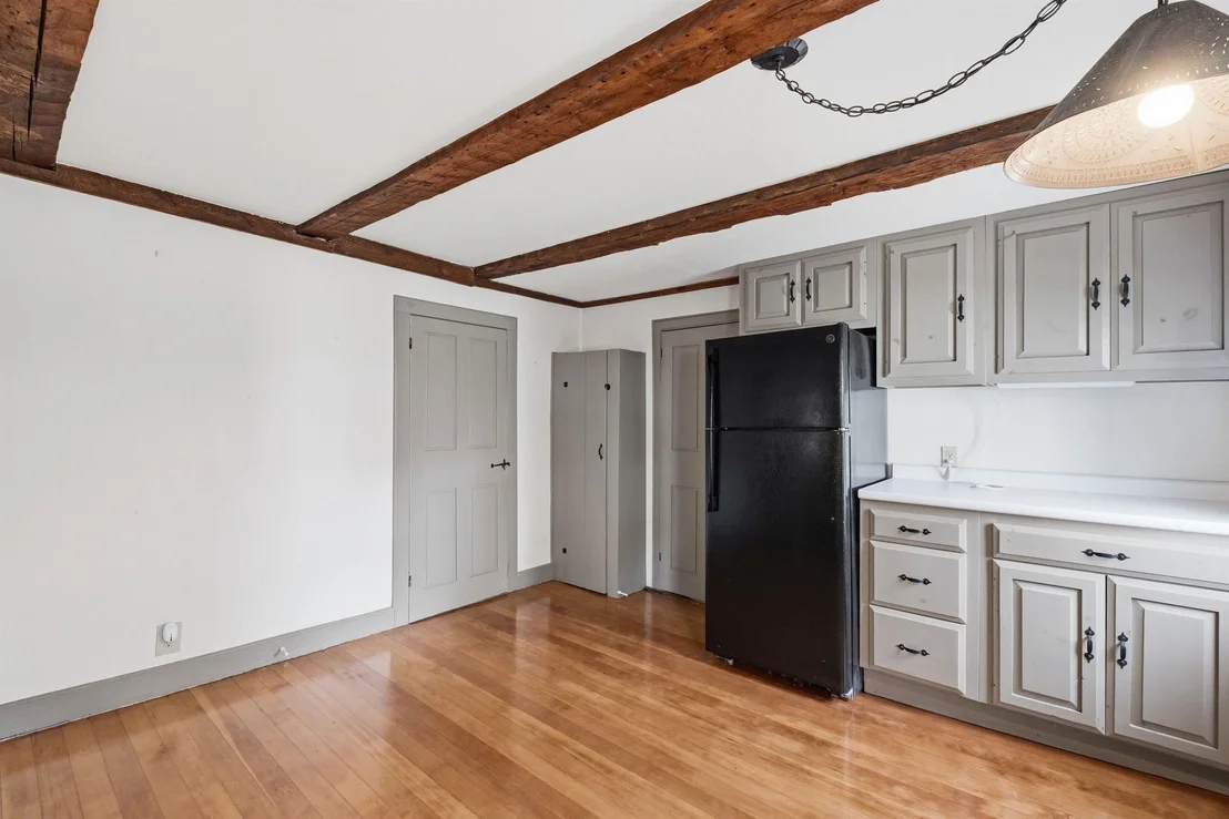 Photo of 275 Granite