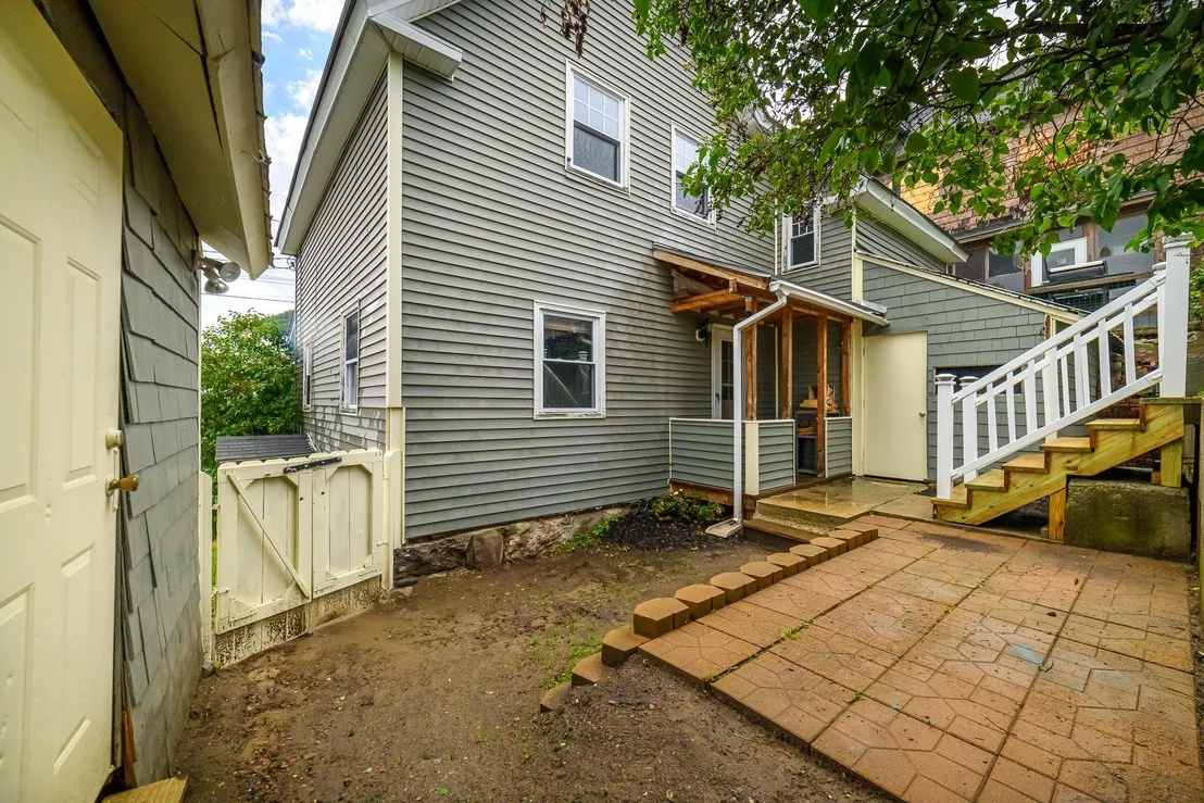 Photo of 266 Madison