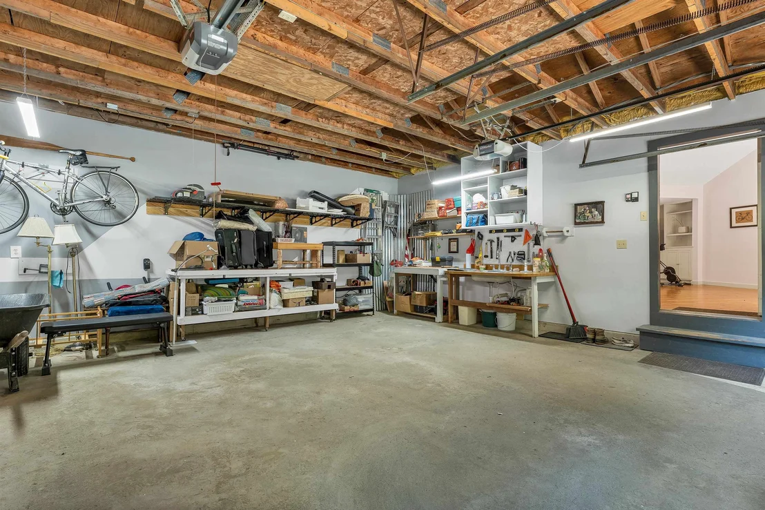 Photo of 370 Hawk Pine