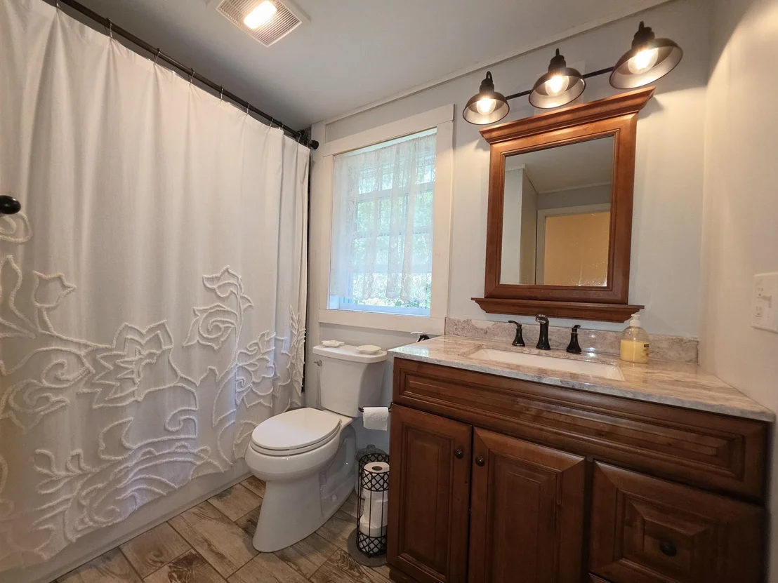 Photo of 2 Greenleaf