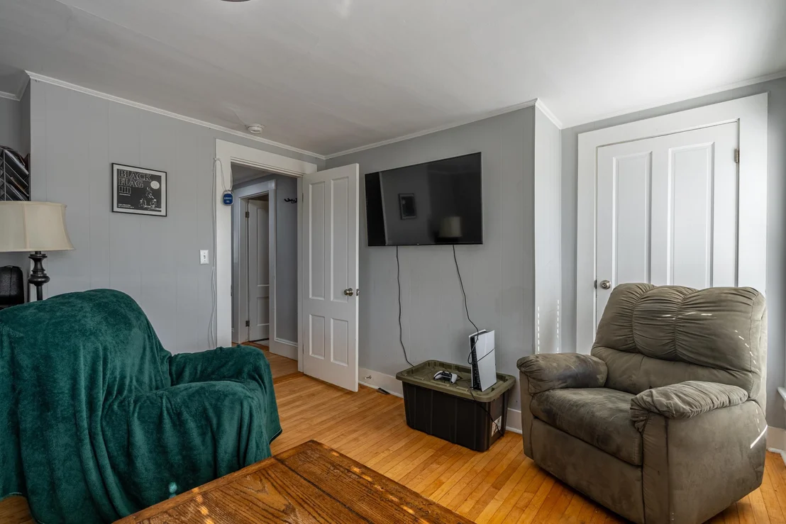 Photo of Unit A at 142A Broadway