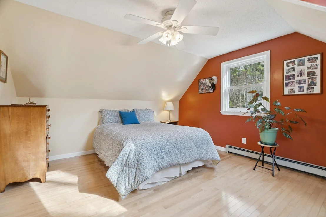 Photo of 455 Hawk Pine