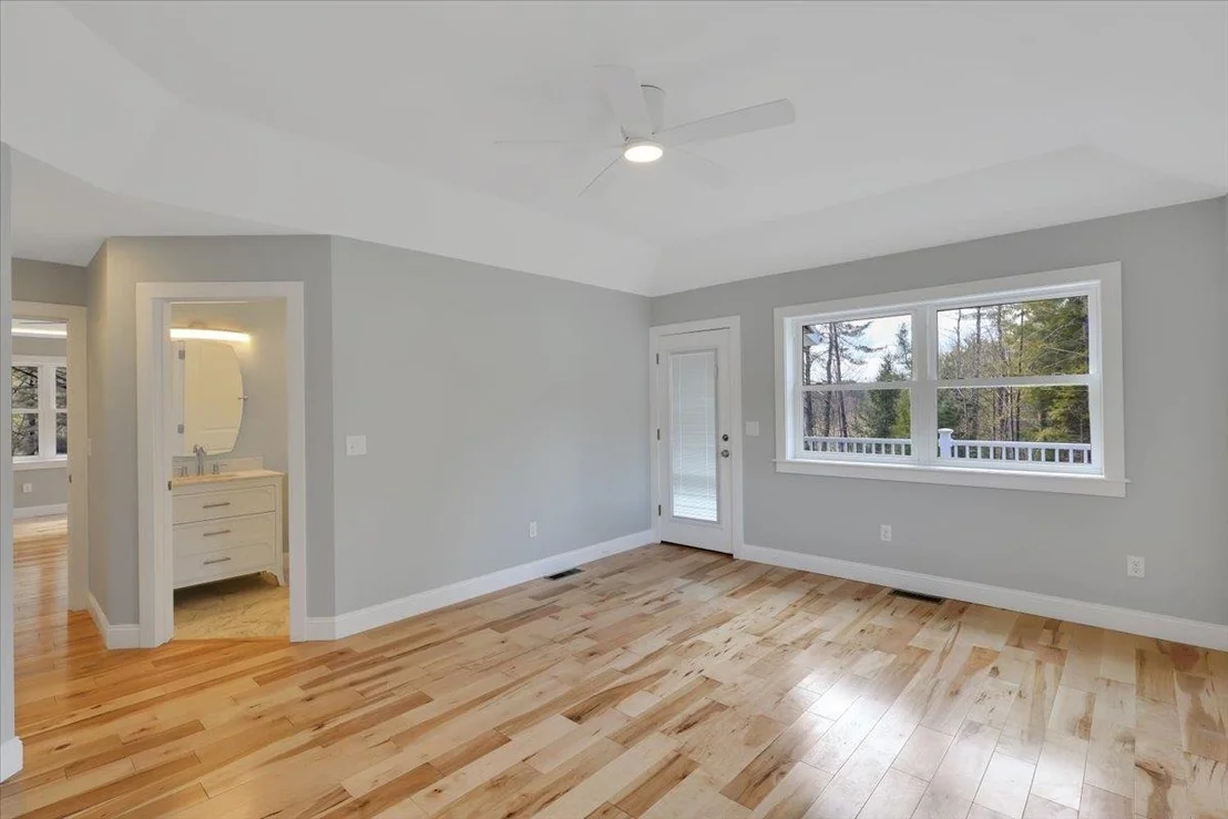 Photo of 49 Hemlock