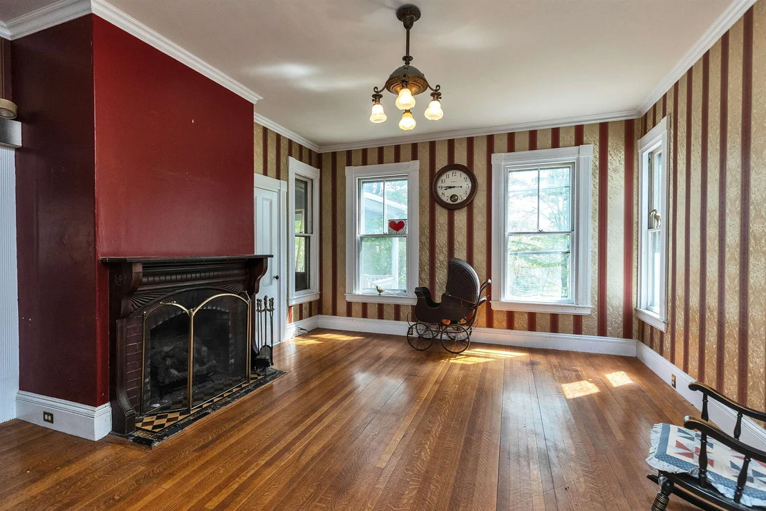Photo of 24 Maple