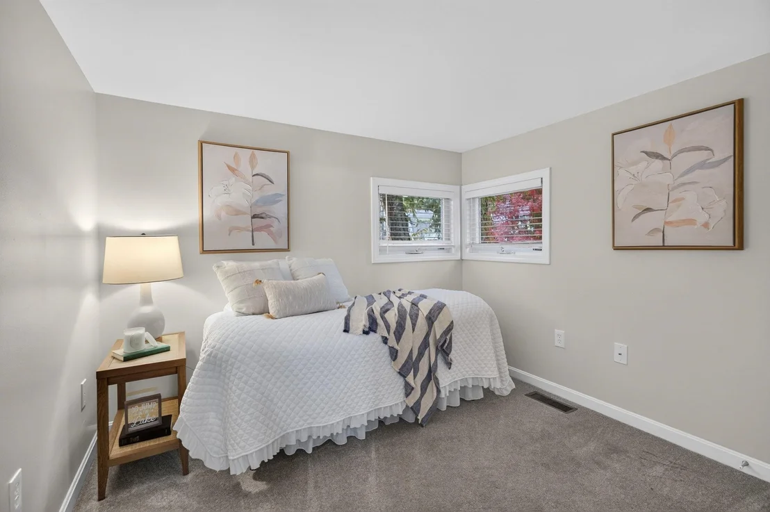 Photo of 20 Lakeside