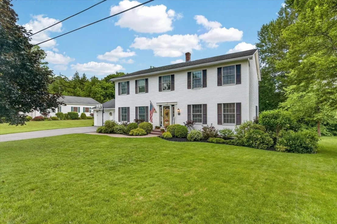 Photo of 12 Moon Brook