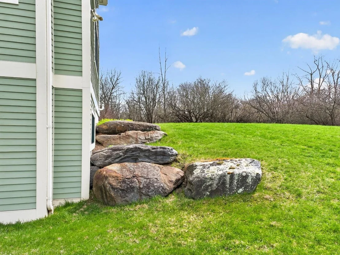 Photo of 79 Featherbed