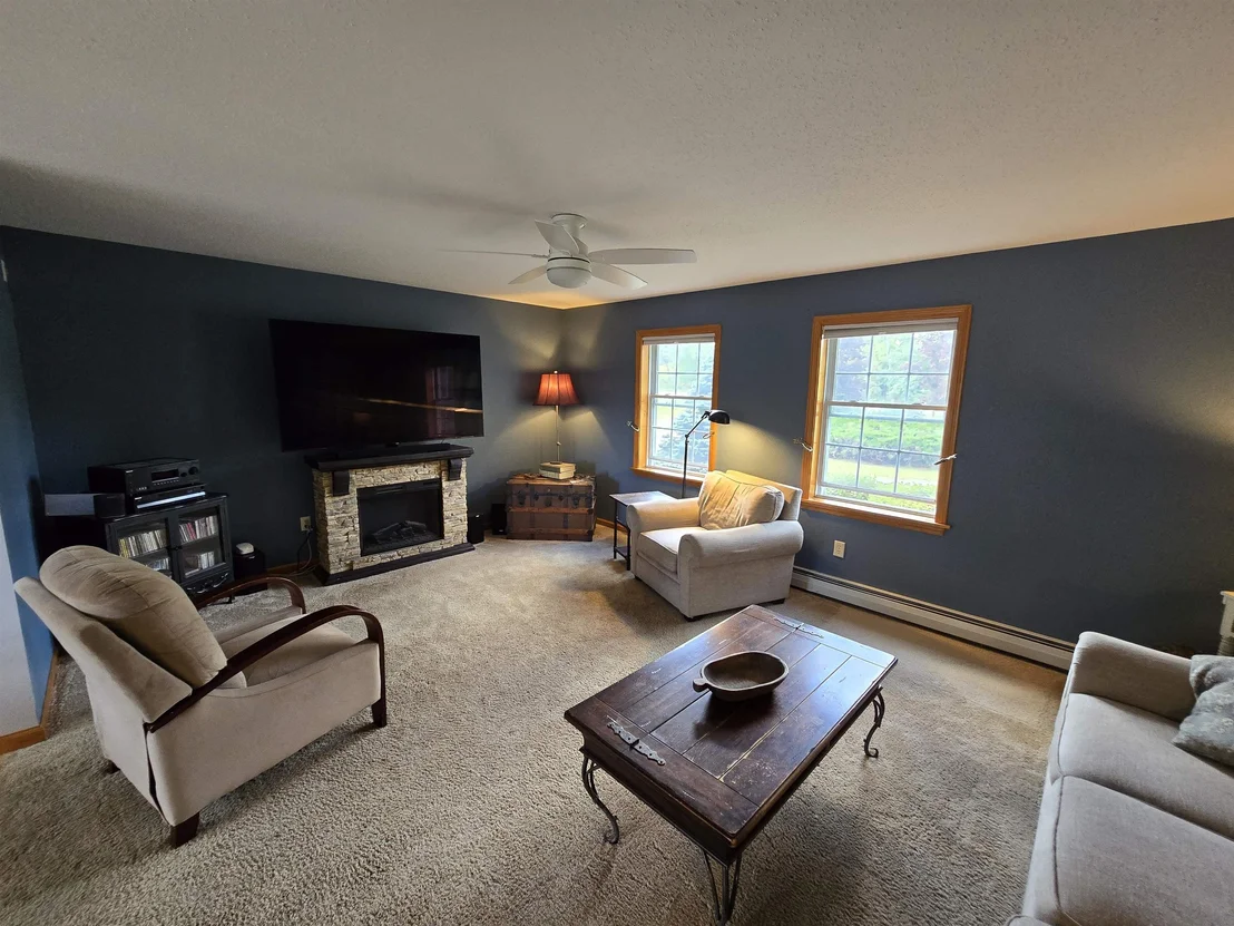 Photo of 892 Burton Hill