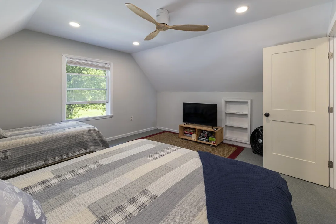 Photo of 502 Duck Point