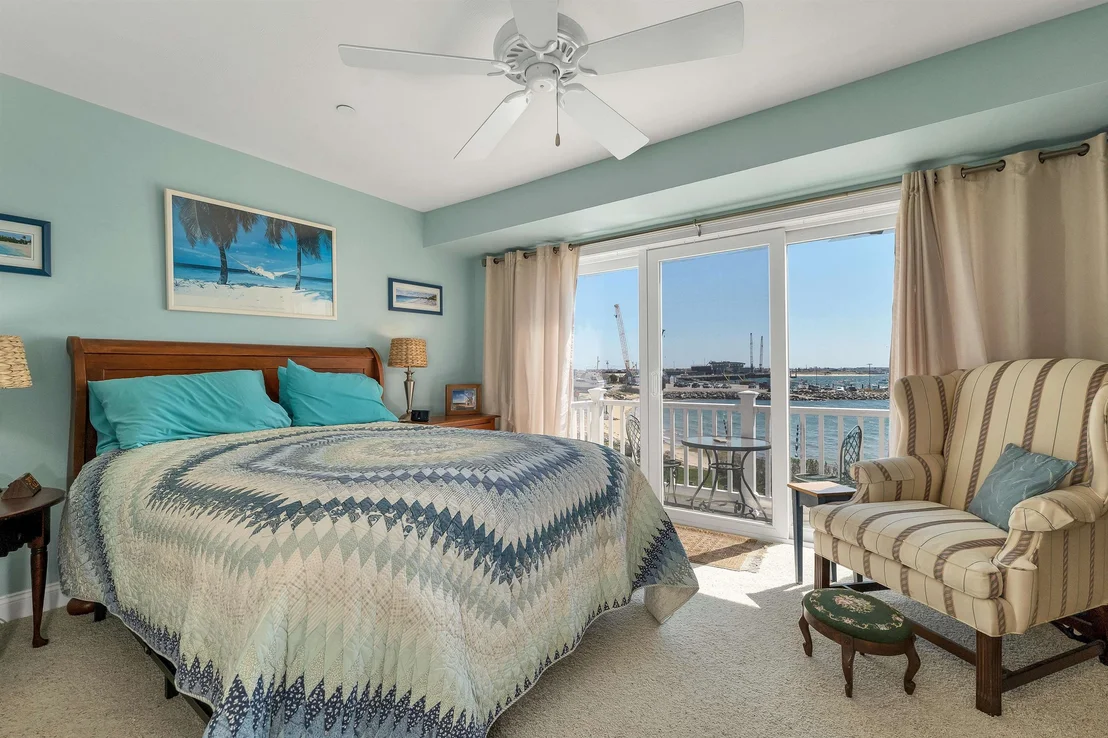 Photo of Unit 9 at 24 Harbor