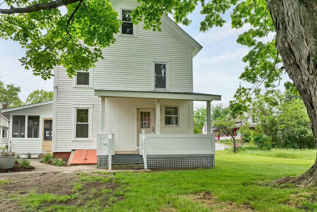 Photo of 33 Spruce