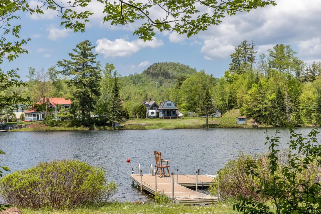 Photo of 333 Backshore