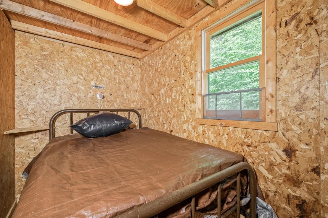 Photo of 243 Thompson