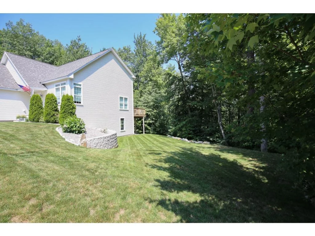 Photo of 33 Sterling