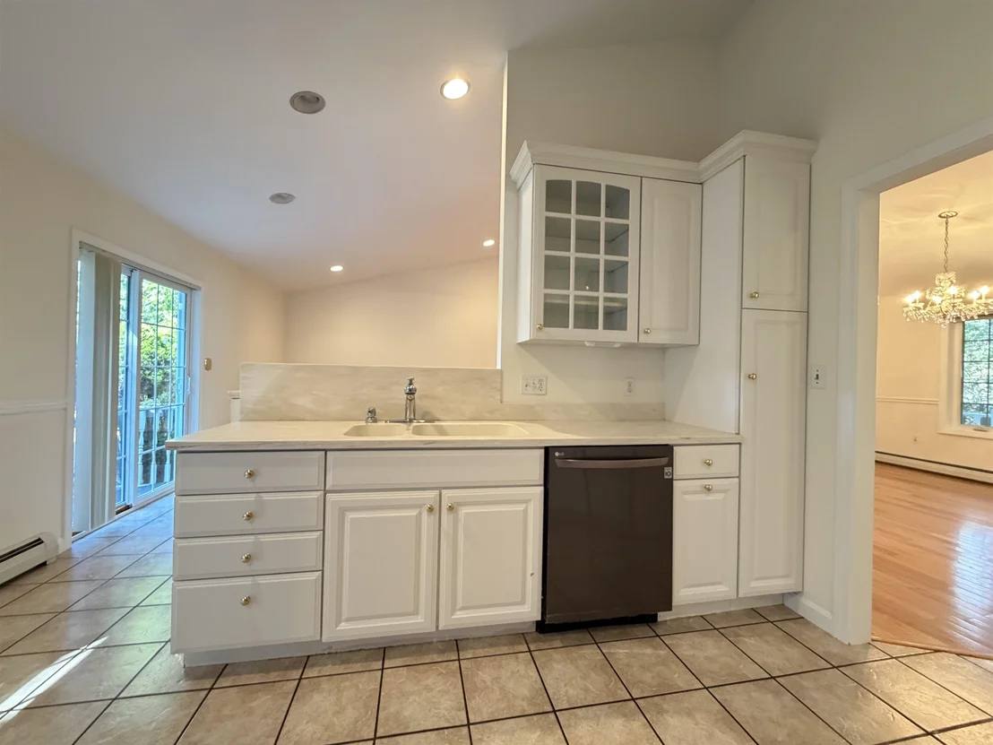 Photo of 44 Arch