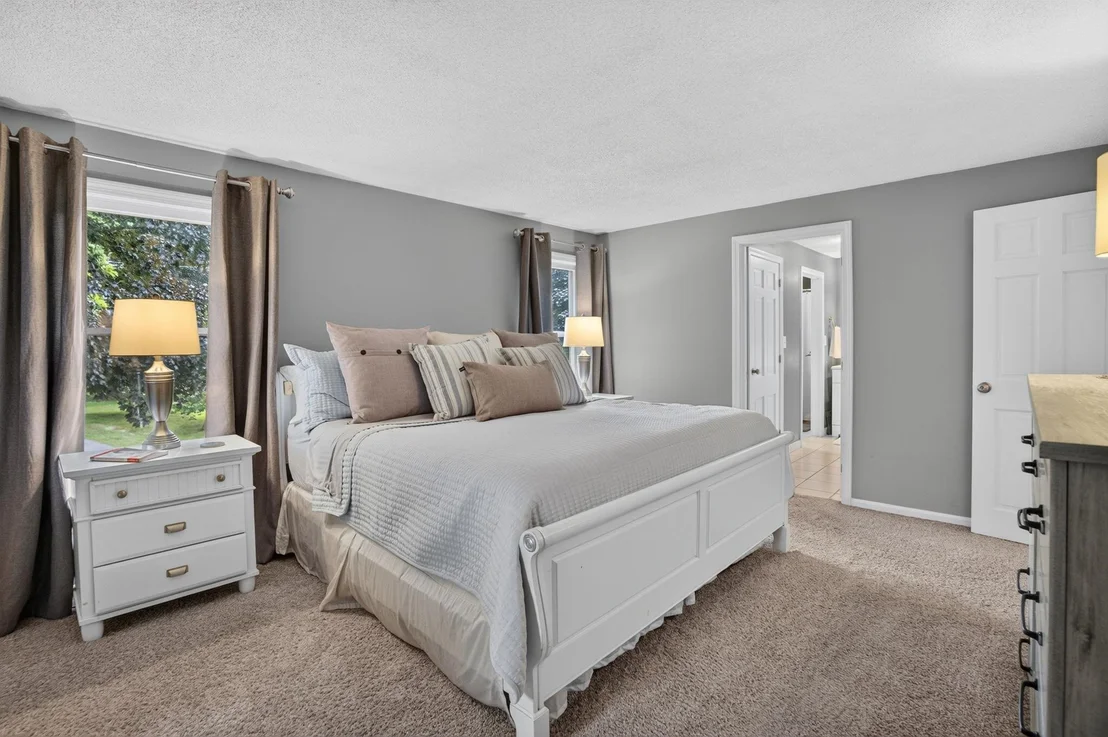Photo of 2 Queensway