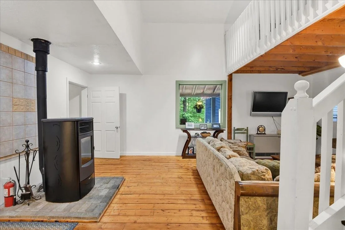 Photo of 929 Codding Hollow