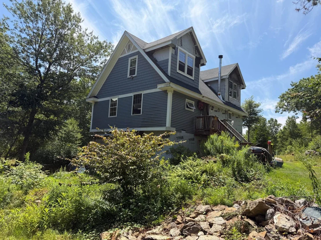 Photo of 943 N Barnstead